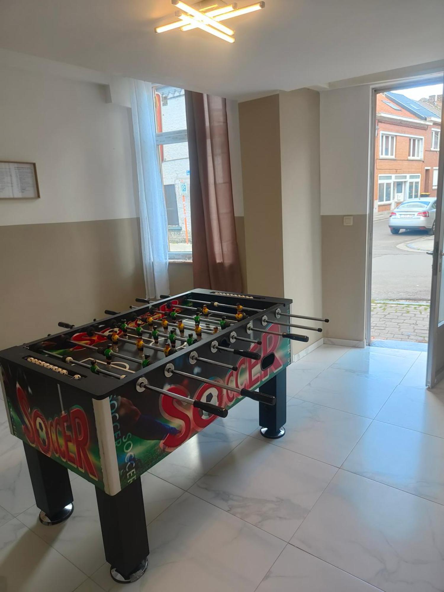 Magnifique Appartement A Mons Luaran gambar